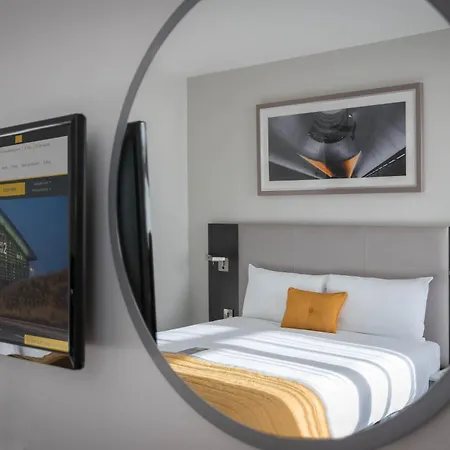 Maldron Dublin Airport 4*