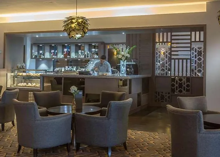 Отель Maldron Dublin Airport 4*