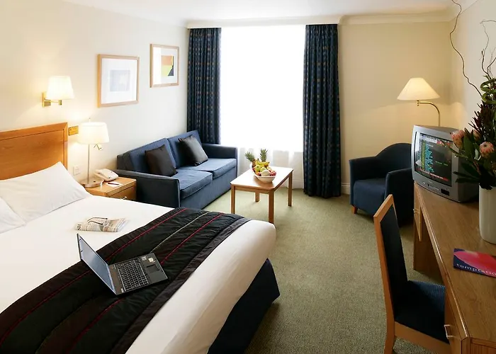 Maldron Dublin Airport 4*