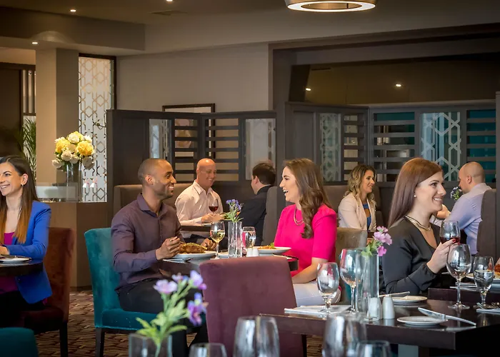 Maldron Dublin Airport Отель Клогран