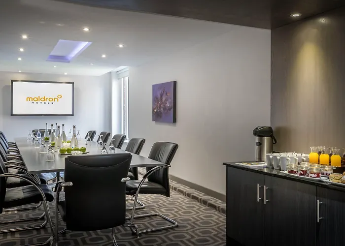 Maldron Dublin Airport 4*