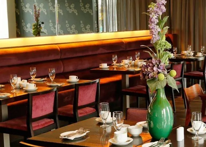 Отель Maldron Dublin Airport 4*