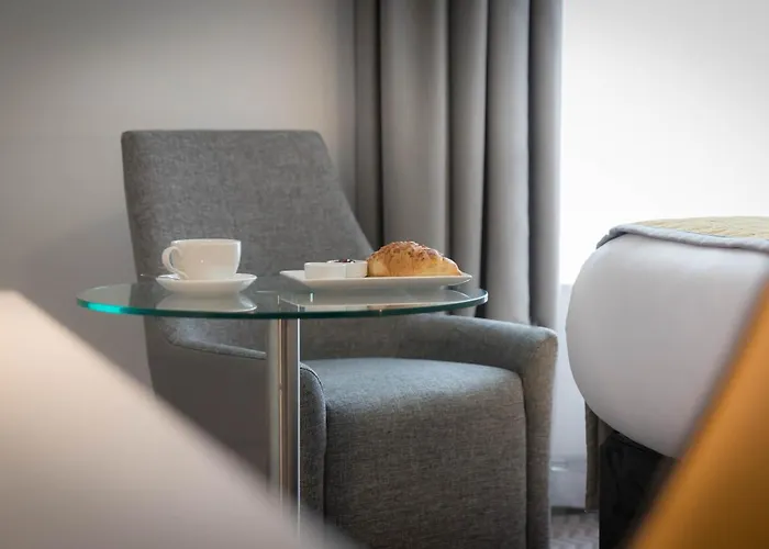 Maldron Dublin Airport Отель