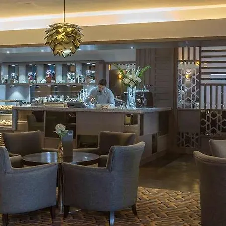Hotel Maldron Dublin Airport 4*