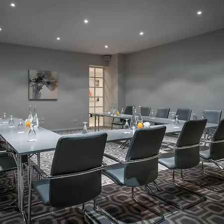 Maldron Dublin Airport Hotel 4*