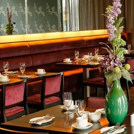 Hotel Maldron Dublin Airport 4*
