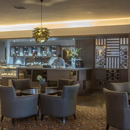 Hotel Maldron Dublin Airport 4*
